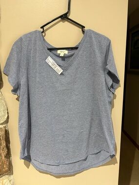 Style & Co. Women's Heathered Light Blue V-Neck Short Sleeve Top